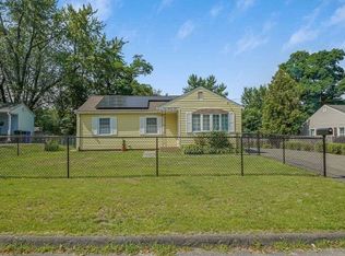 128 W Canton Cir, Springfield, MA 01104