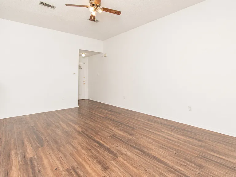 214 Appaloosa Dr — Photo 4