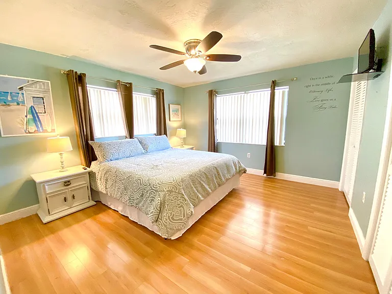 432 Penguin Dr — Photo 13