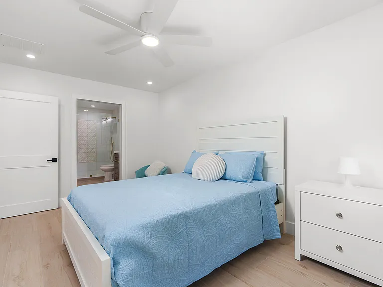 303 De Carie St #303 — Photo 19