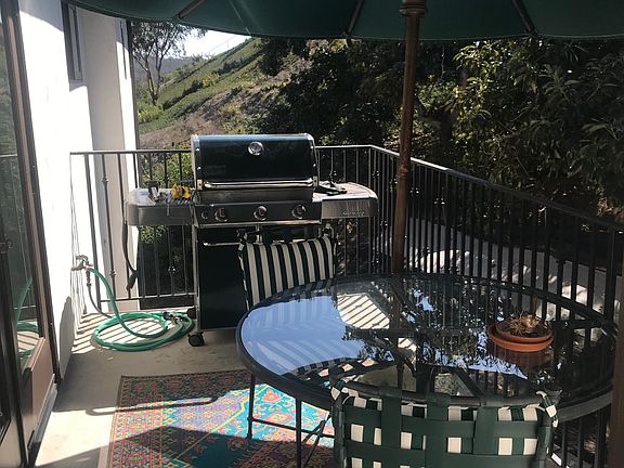 Balcony off of living room and kitchen