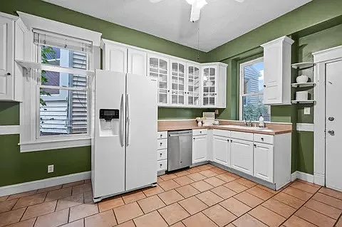 1302 Hepburn Ave — Photo 10