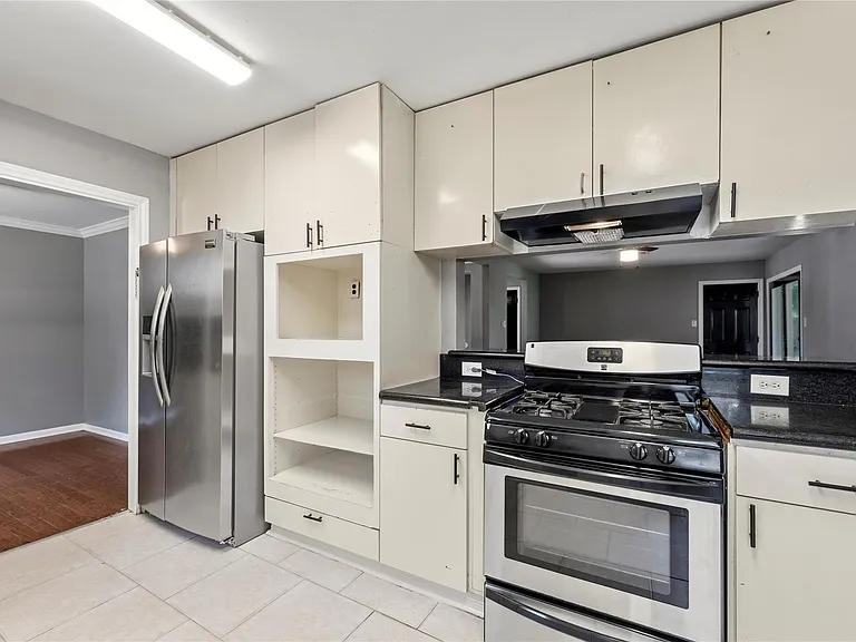 4014 Mona Lee Ln — Photo 12