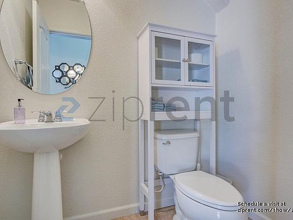 5th image of 155 Barnhill Dr