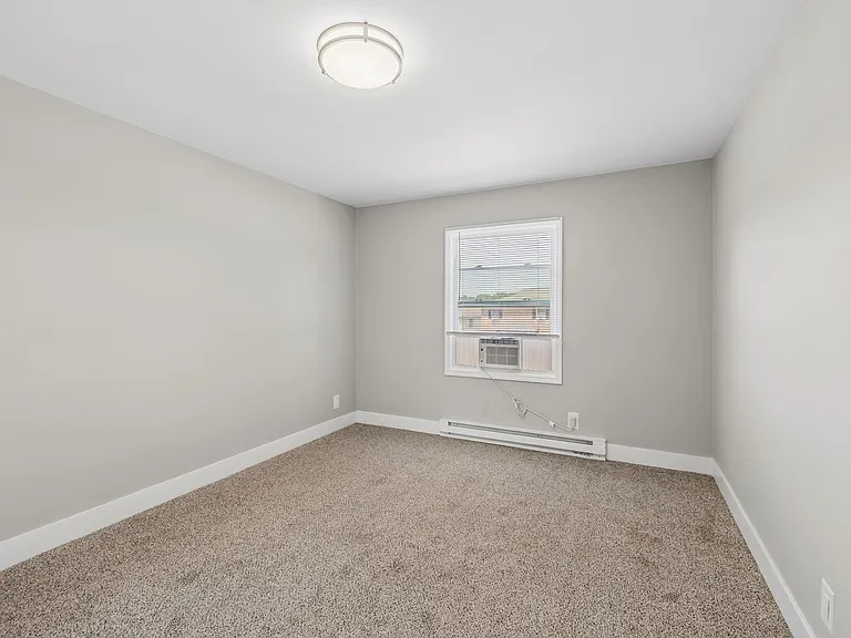 4142 Conway Ave — Photo 5