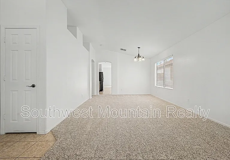 1237 W Fruit Tree Ln — Photo 4