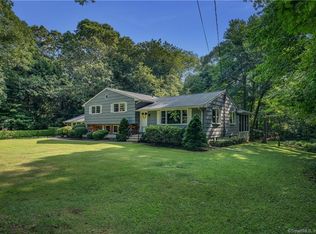 56 Flintlock Rd, Madison, CT 06443