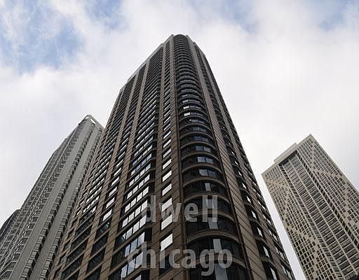 1st image of 420 E Ohio St APT 7D