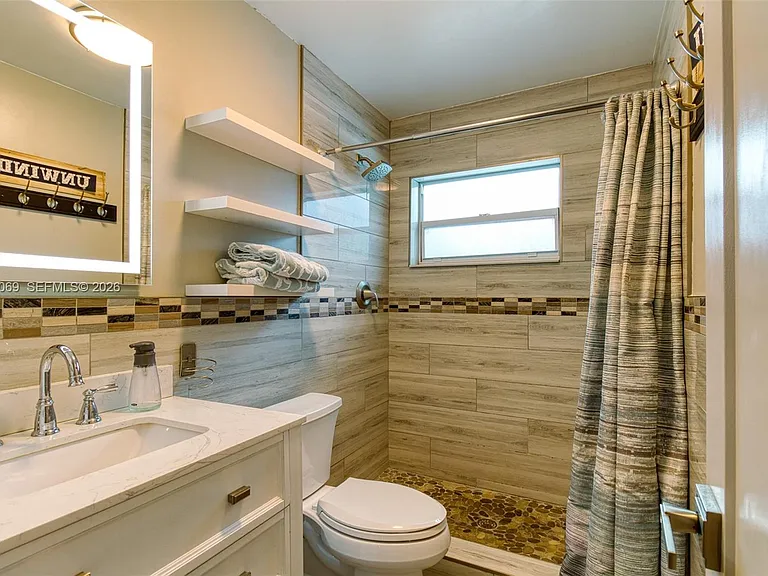 3039 Grant St — Photo 21