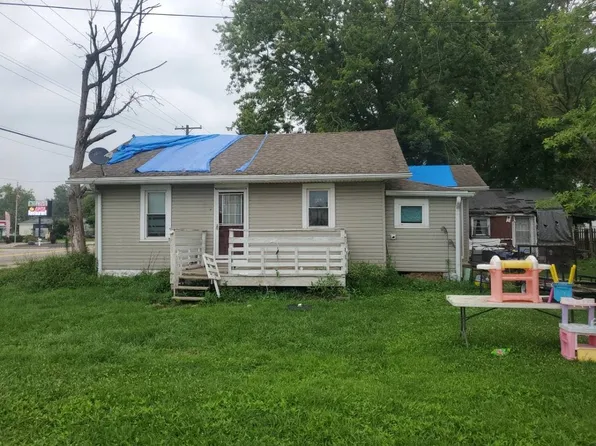 889 S Hicum St, Dugger, IN 47848