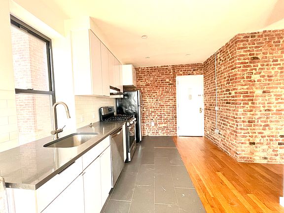 2nd image of 3971 Gouverneur Ave #3K