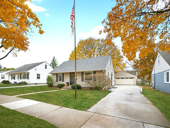800 16th Ave NE, Rochester, MN 55906