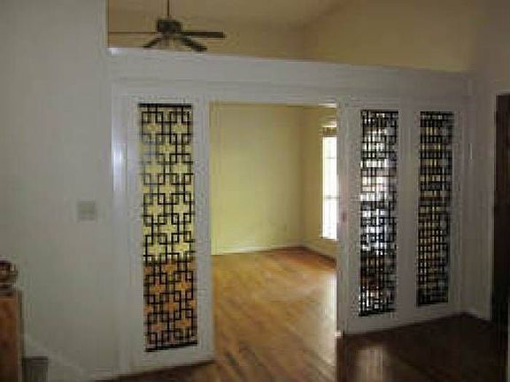 4th image of 3119 Timber Oak Dr