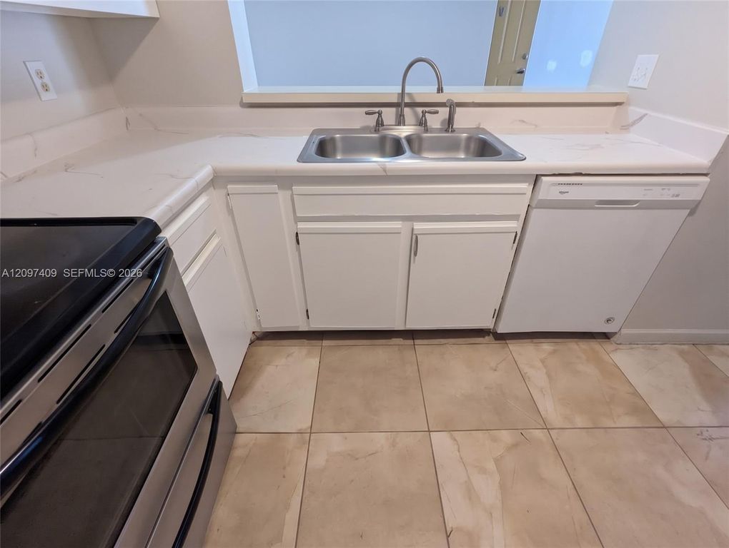 1265 SW 46th Ave APT 2202, photo 5