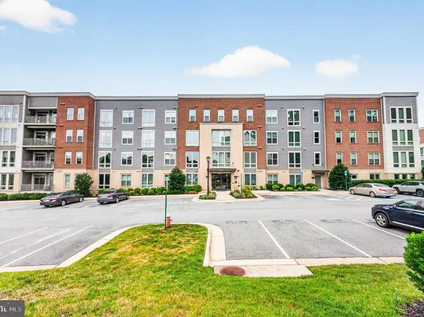 6101 Fairview Farm Dr #309, Alexandria, VA 22315
