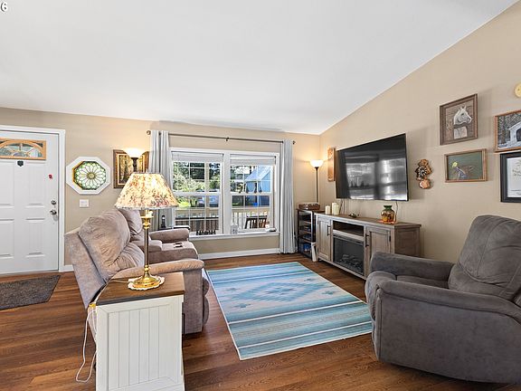 4th image of 69323 Wildwood Rd