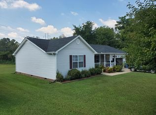 9460 Robinson Farm Rd, Ooltewah, TN 37363