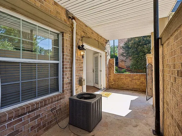 6980 Roswell Rd #C13 — Photo 33