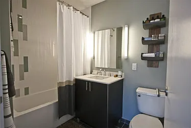 Rented by R New York