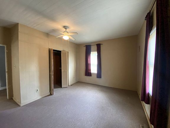 3rd image of 1024 Hite Cir