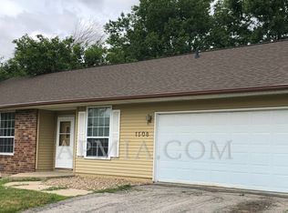 1508 Brookdale Ln NE, Cedar Rapids, IA 52402