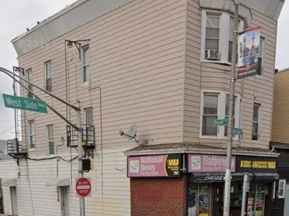 475 Westside Avenue image 1 of 9