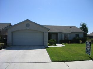 532 Harrison Ave, Sanger, CA 93657