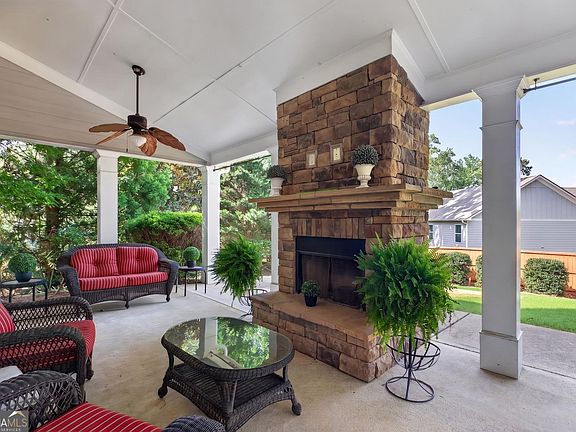 2nd image of 362 Hanover Dr