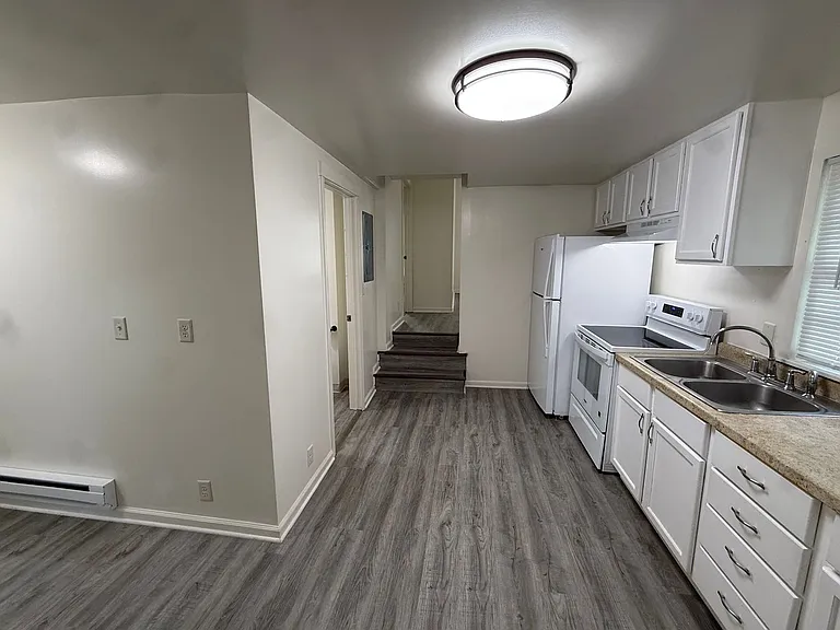 1034 Getty St — Photo 13