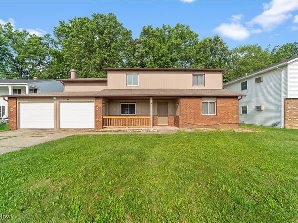 2900 Forest Ln, Lorain, OH 44053