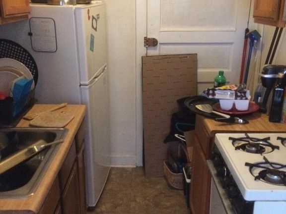 5th image of 516 W Cornelia Ave #2O7