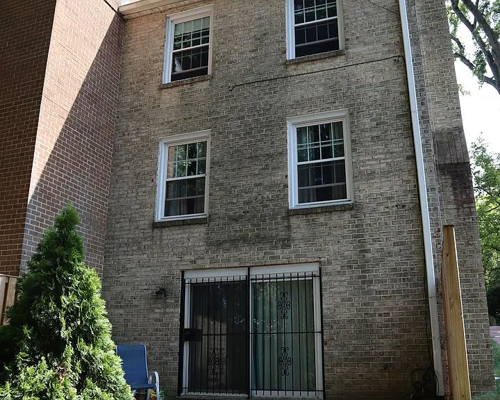 10951 Amherst Ave — Photo 32