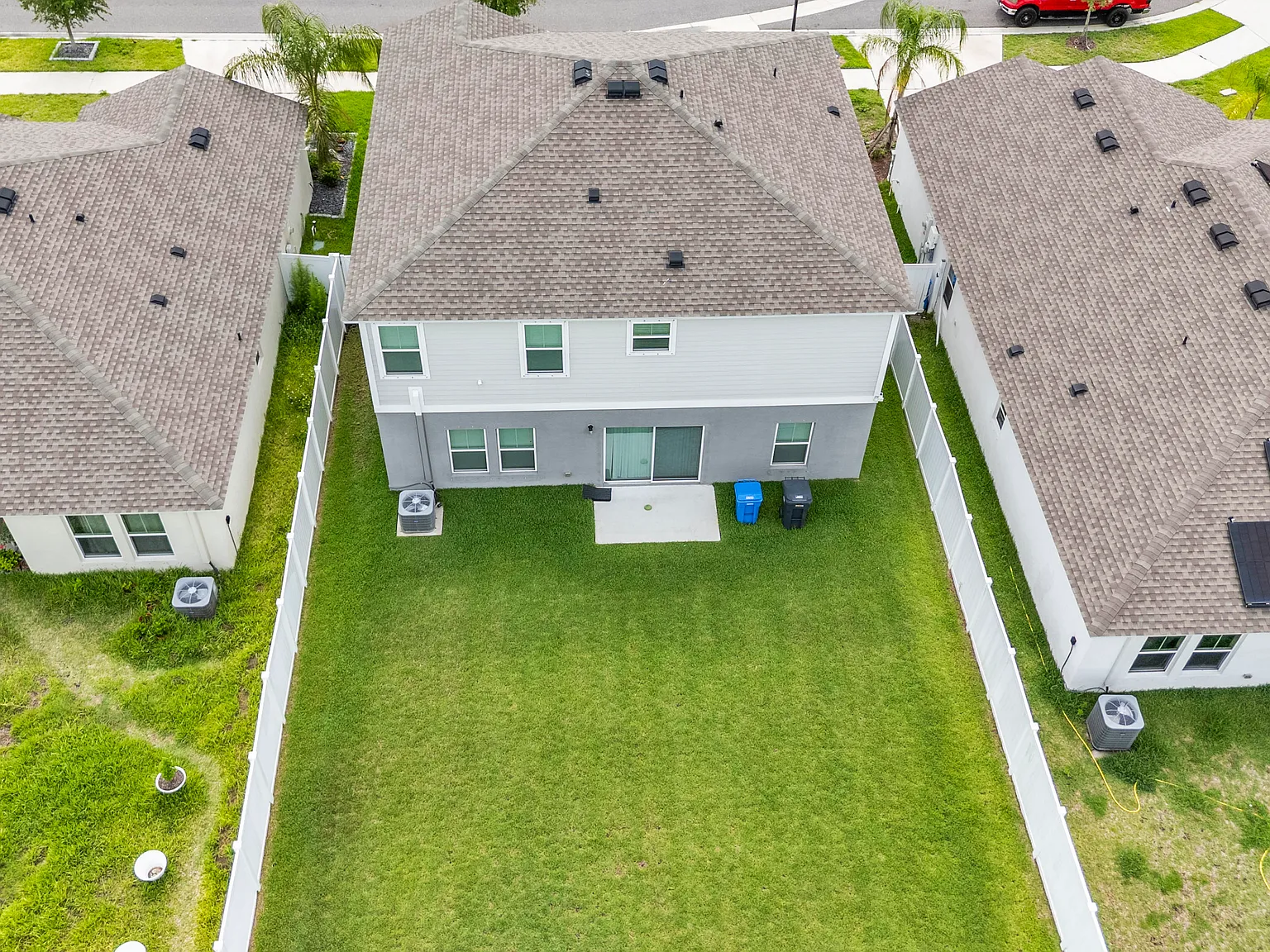5 bed, 2470 sqft, $3,000 — Photo 2