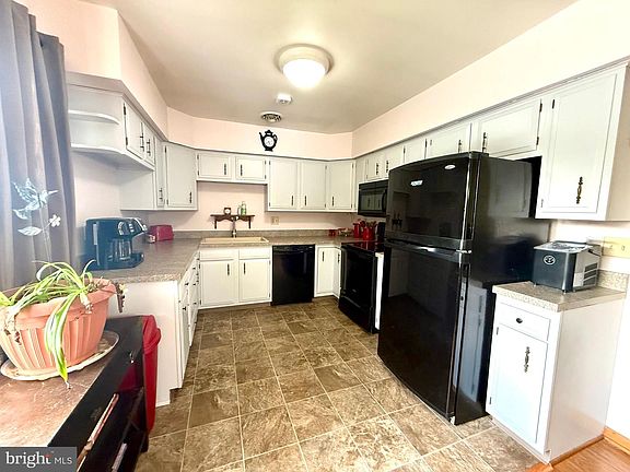 4th image of 42 Linnet Ln