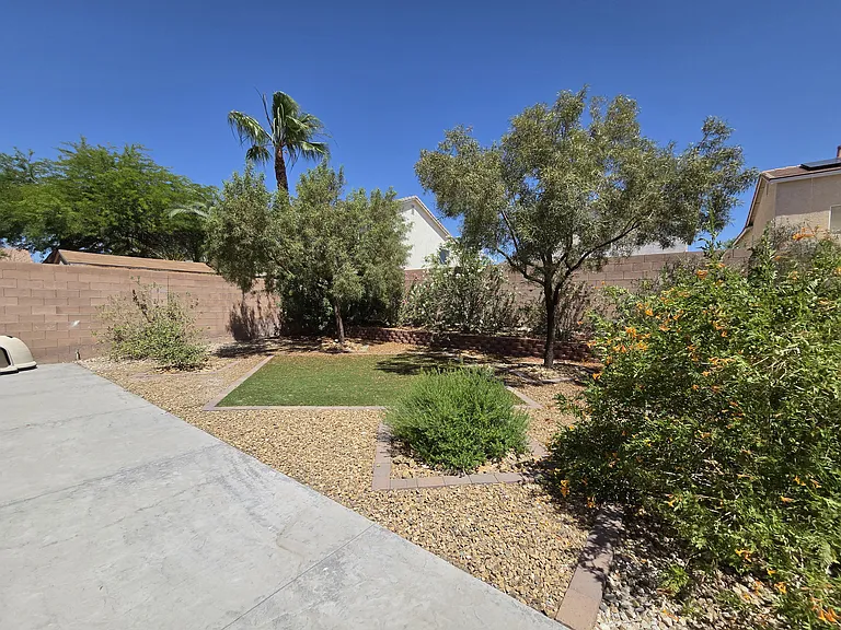 3722 Nestled Oak Ave — Photo 21