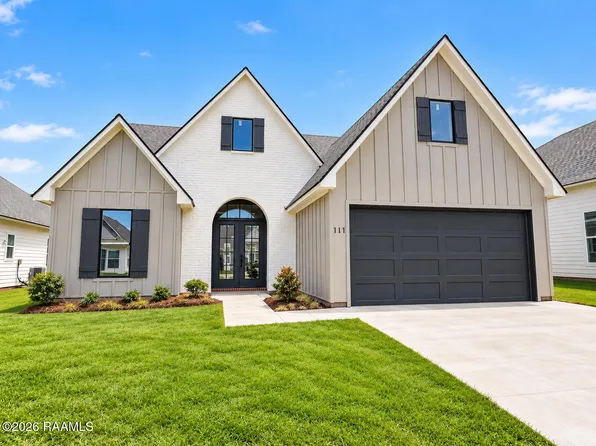 111 Fountain Meadow Dr, Broussard, LA 70518