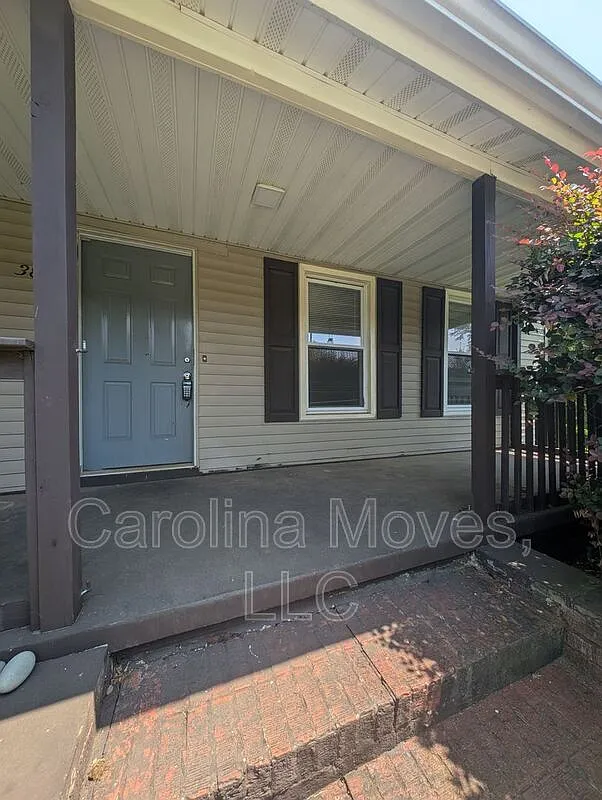 3 bed, 2.0 bath, 1400 sqft, $1,795 — Photo 4