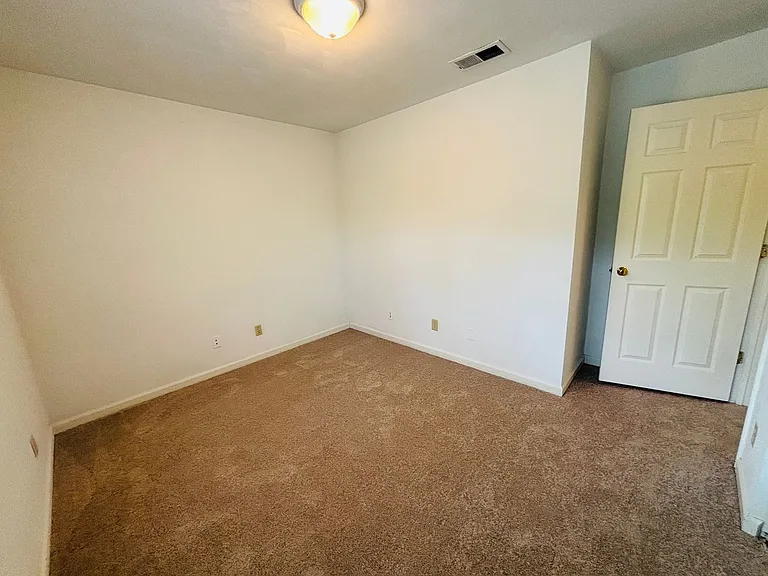402G Berryfield Ln — Photo 11