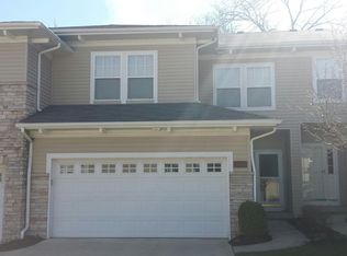5800 Crescent Ridge Dr #5825, Seven Hills, OH 44131