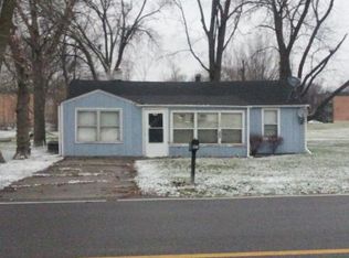 590 Parker Ave, Aurora, IL 60505