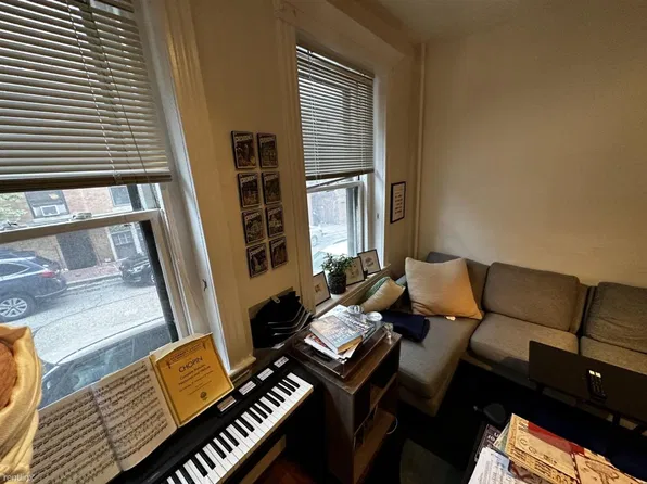 8 Grove St APT 1, Boston, MA 02114