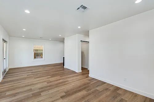 1329 E Brill St Photo 1