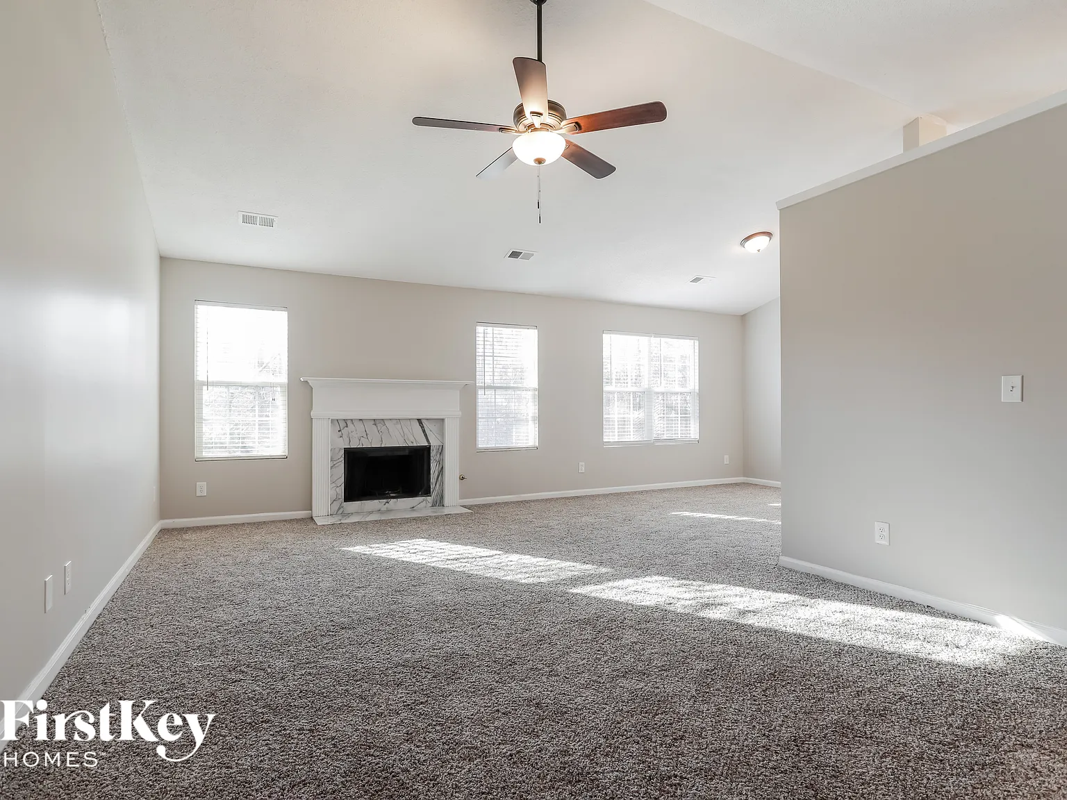 3 bed, 2.0 bath, 1777 sqft, $2,280 — Photo 2