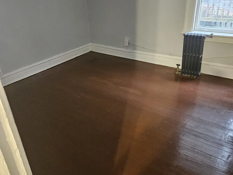10918 S Vernon Ave — Photo 34