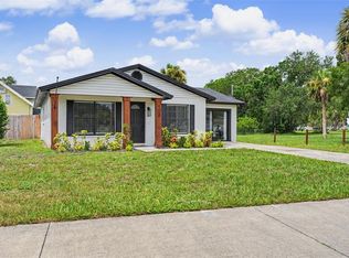 102 Shore Dr E, Oldsmar, FL 34677