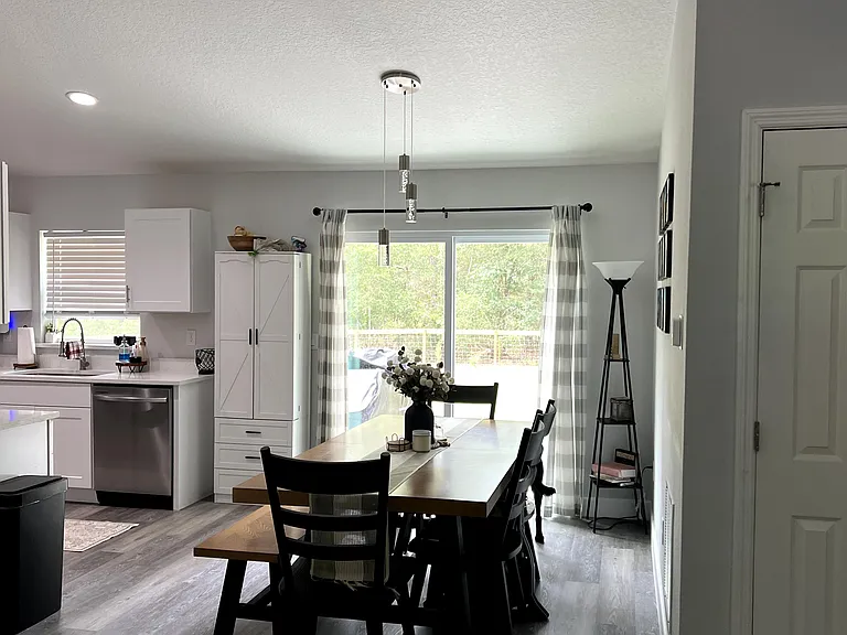15482 SW 10th Pl — Photo 3
