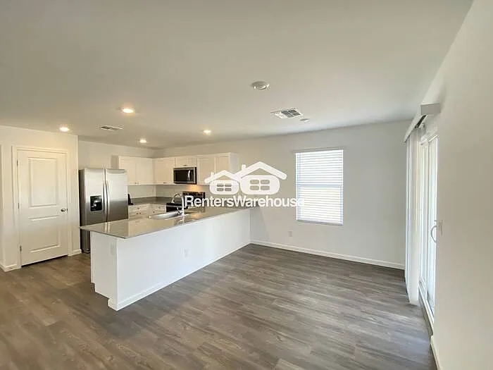 1428 W Hopi Dr — Photo 3