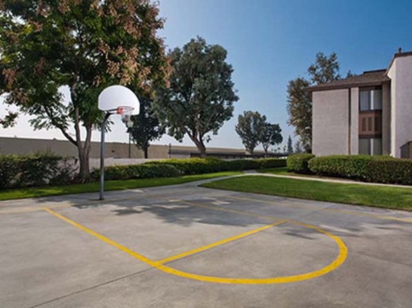 1221 N Vineyard Ave APT 8