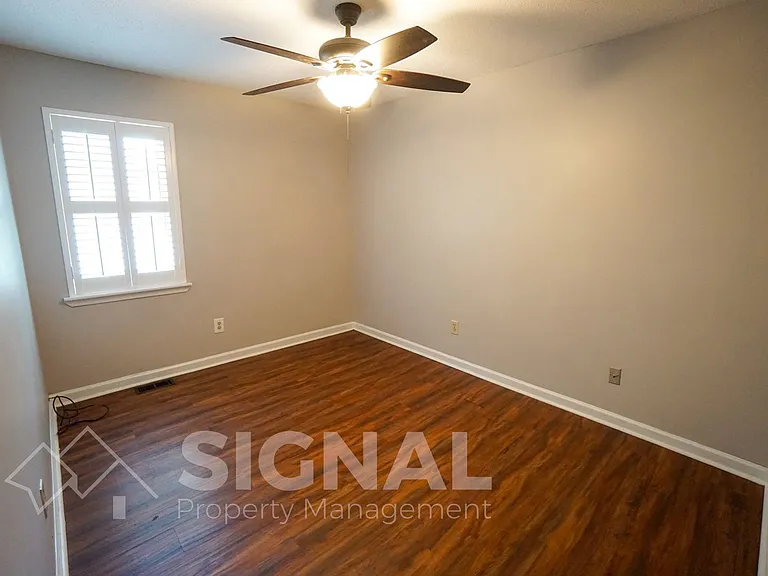 352 Jamestown Manor Dr — Photo 14