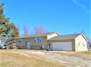 2622 Dillon Rd, Marshalltown, IA 50158